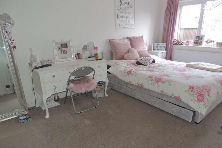 Yaf ZR4nzky YEP Uxi E7 ODA