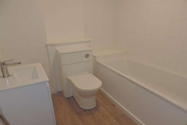 EZX Hy V Adjke Ftrxb1k4 A4g