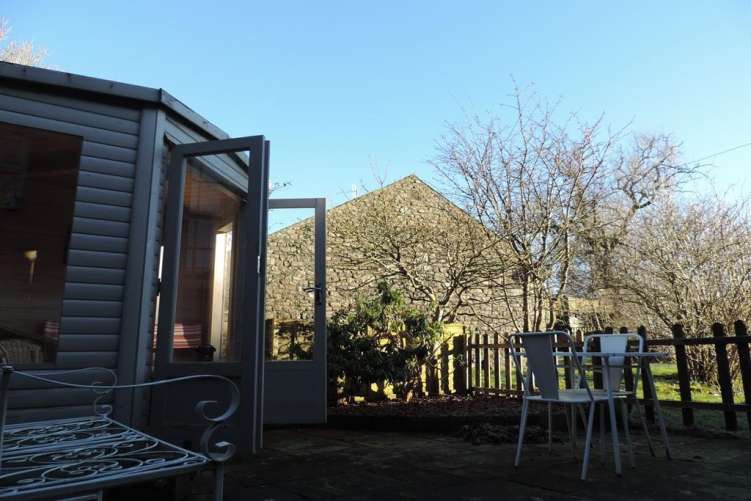 R y L8 AM4a0 C Xi G R Oel Uc A