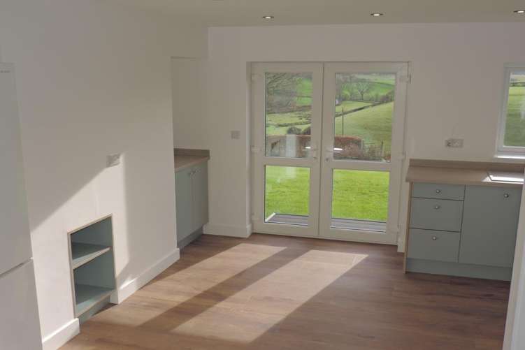 Fu3y V7 CX4k GFTAH7 TR7n Fw