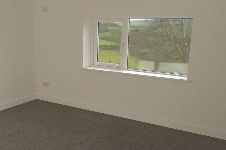 Bwz Fyesf YE Sr6 Uj T Aih NIA