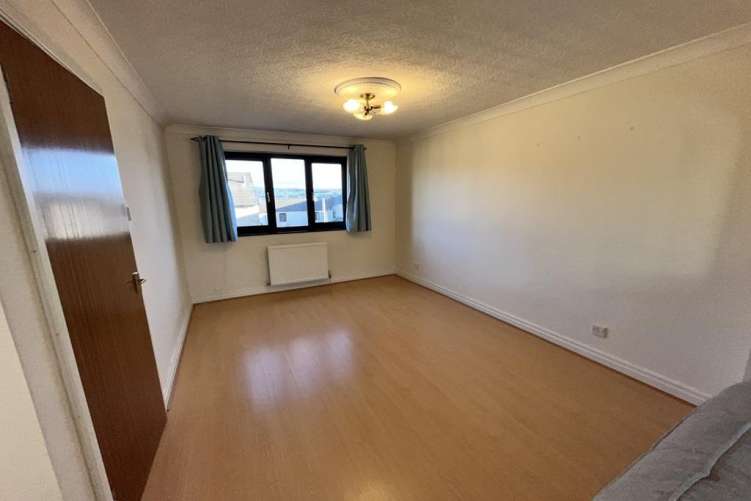 Ed Voai4 k K Ism Wp SO8y UA