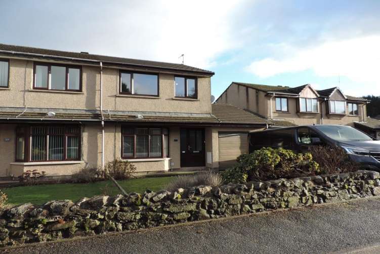 SREA Qn1 M Uu Mvm9 E1 S Z Gw