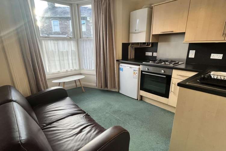 J9331y65 X Ue2m M Hb Xwdo Dg