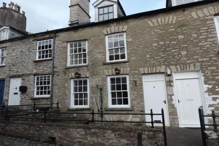 Ay lew5 JP0i D Yz2jvku QAA