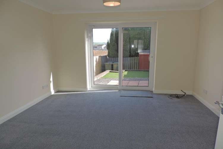 F Pj Vtyb UW6a Q0y Mxy Efg